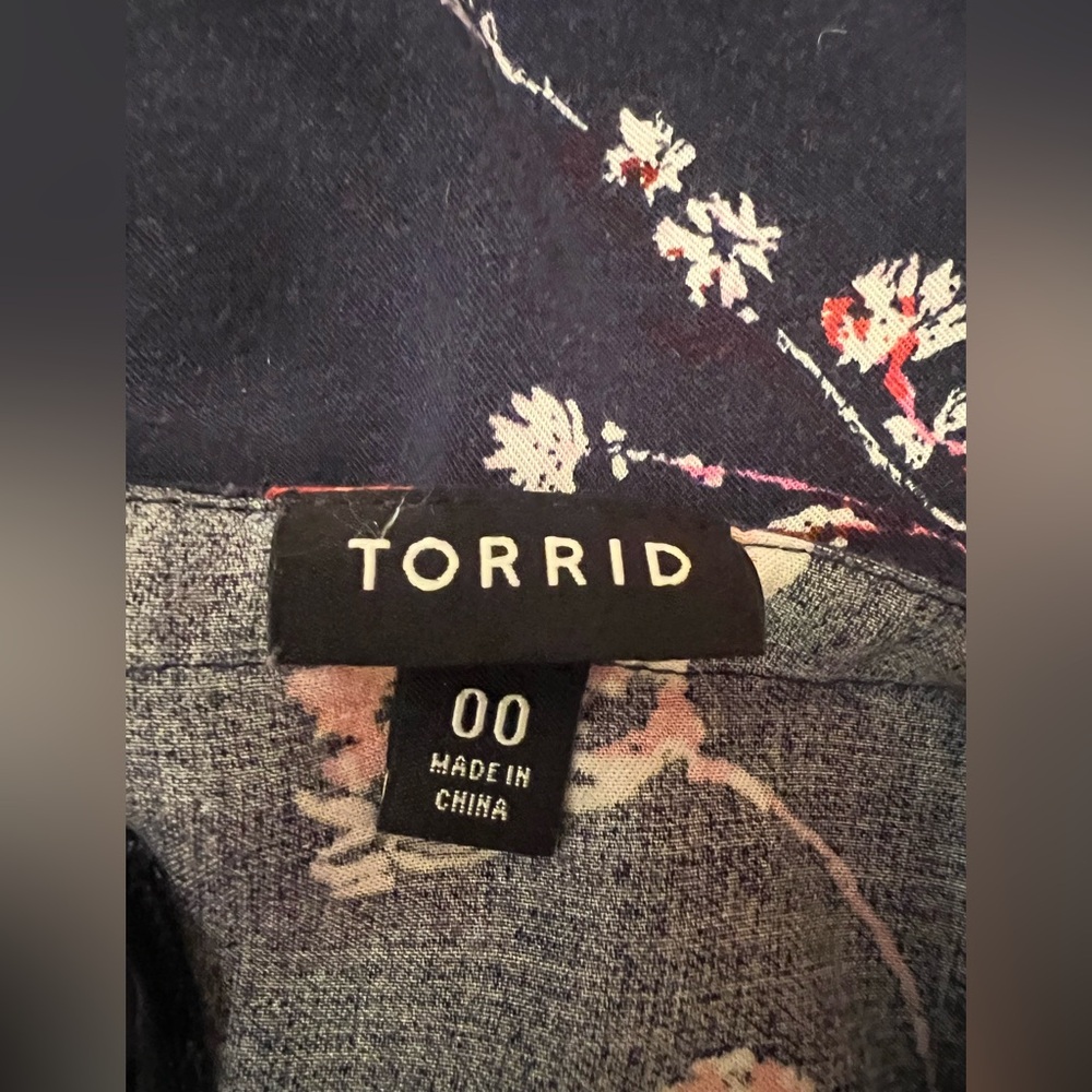 Torrid Preloved Romper Size 00 (medium) W/belt loops, no belt - Picture 5 of 9